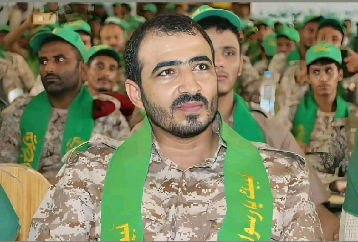 تم تعيين القائد الصنديد، اللـواء عقيل الشامي، على رأس المنطقة العسكرية الخامسة 🦁🔥
أسد الميدان يعود ليمزق أوكار المرتزقة،
سلام الله عليه وسلامٌ على كل من لا يعرف إلا طريق العزة والنصر 🇾🇪💪😍