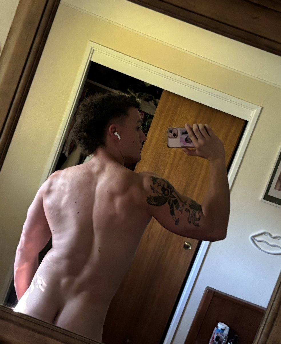 really into poorly lit photos lately