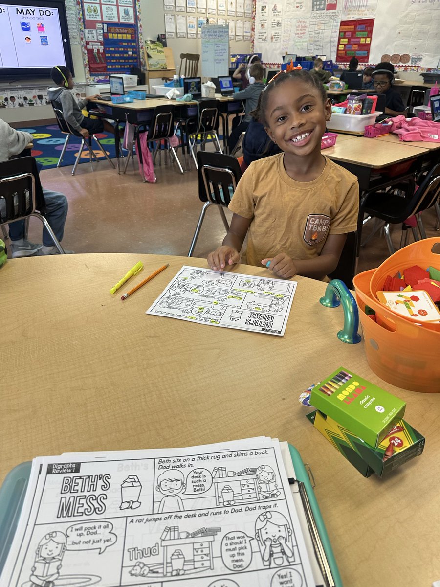 📓📝The best seat and view in the school house <a href="/TurnerBartelsK8/">Turner/Bartels K8</a> ! Small group time and busy little minds at work all around! ⏱️