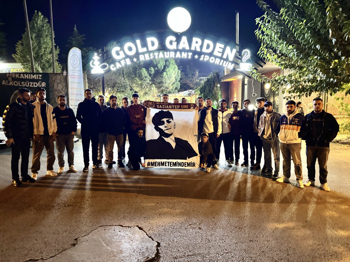 uAUNIGaziantep's tweet photo. MEHMET EMİN DEMİR ÖLÜMSÜZDÜR!

#ultrAslanUNI 
#uAUNIGAZİANTEP https://t.co/OZJT6B2PN2