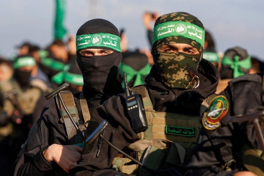 🔴Hamas: 

Netanyahu'nun ⁧Refah⁩ sınır kapısının açılmasını ikinci bir duyuruya kadar engelleme kararı, anlaşmanın şartlarının açık bir ihlali ve arabuluculara verdiği taahhütlerin reddedilmesidir.