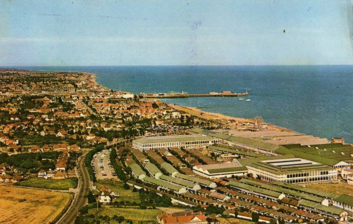 Essex100Publications tweet media