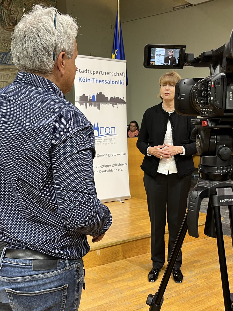 Henriette Reker, OB von #Köln, hier im Interview nach dem
Sinfoniekonzert in #Thessaloniki
