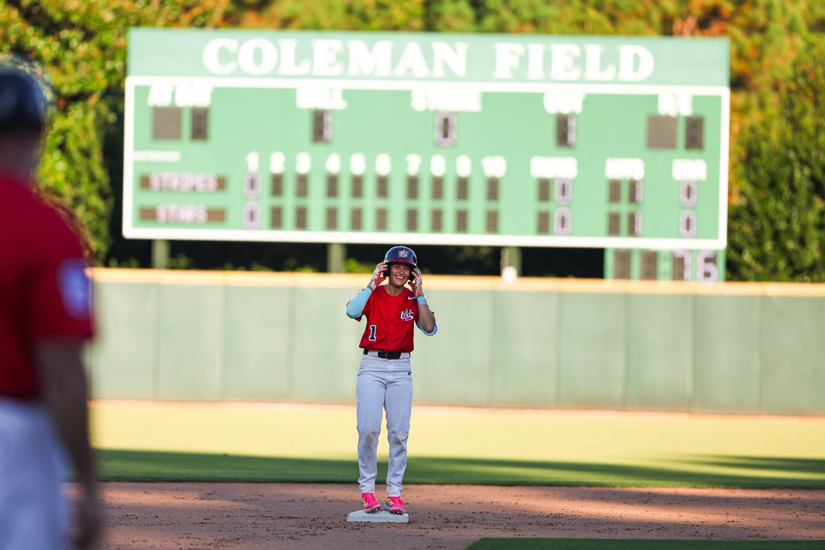 USABaseballWNT's tweet photo. Stripes offense is firing on all cylinders today 🔥

Jamie Baum: 3-for-3
Amira Hondras: 3-for-3
Kylee Lahners: 2-for-3
Denae Benites: 2-for-4
Mia Kruspe: 2-for-4 https://t.co/43fSNz3Sgw