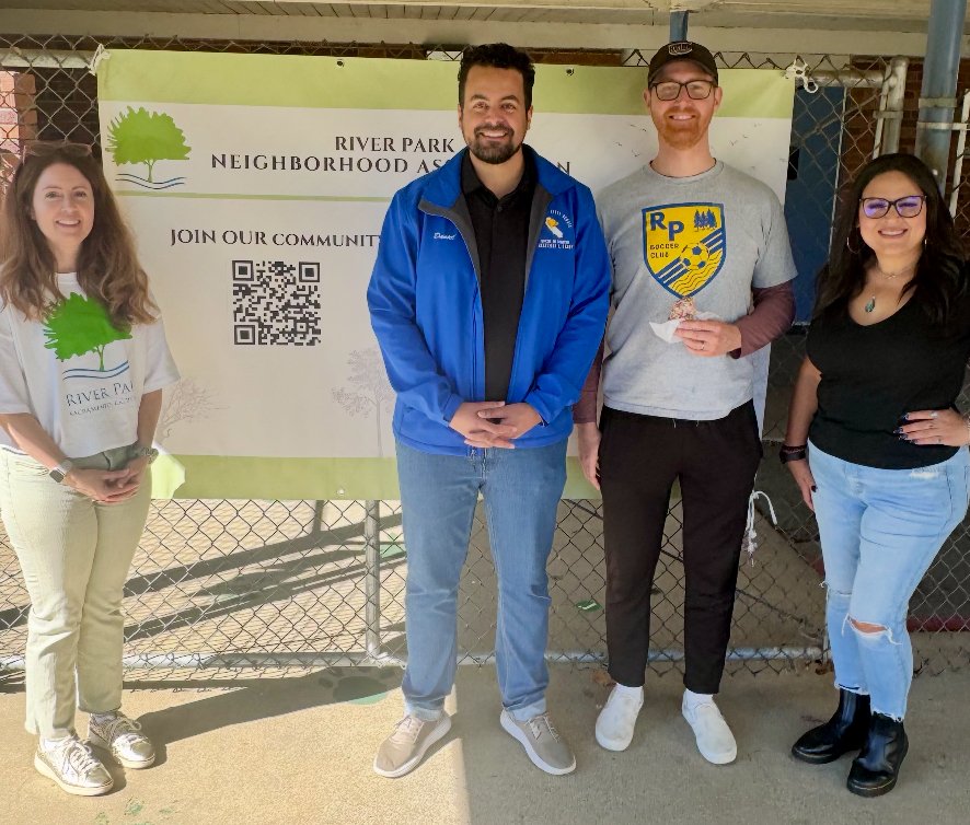 #TeamAshby started off the morning with residents at the River Park Neighborhood Association fall meeting to give some community updates on education, street safety, homelessness, and economic development. Tons of great work happening in Senate District 8–thank you for inviting
