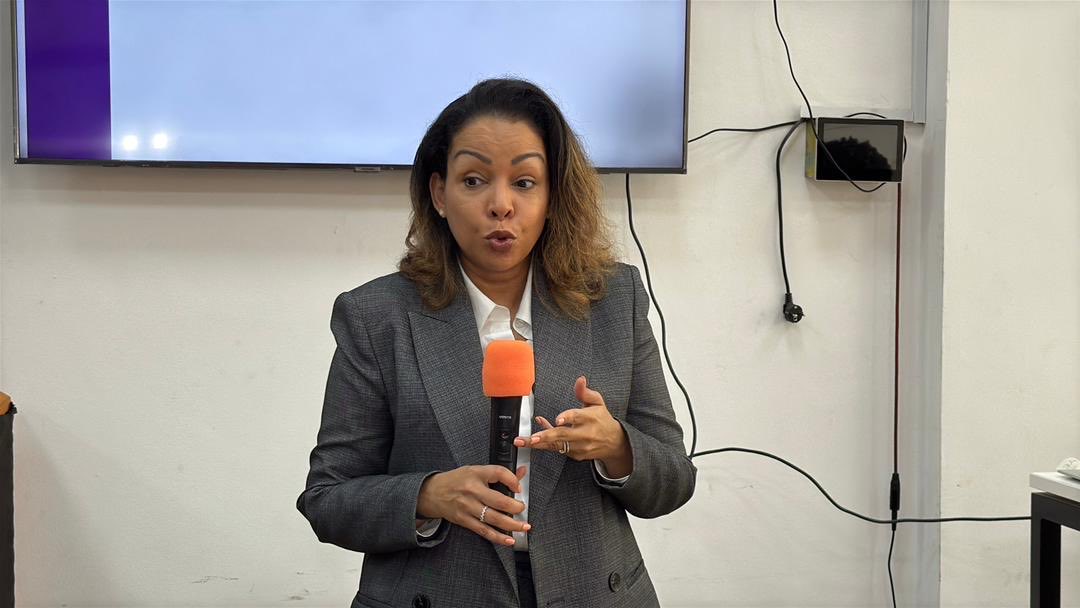 Dianzenza Beni (@benidianze68913) on Twitter photo La sénatrice Anne Mbuguje a encouragé les femmes formées en gestion financière à l’Orange Digital Center à viser l’autonomie économique et à devenir des actrices du changement. La sénatrice Anne Mbuguje a encouragé les femmes formées en gestion financière à l’Orange Digital Center à viser l’autonomie économique et à devenir des actrices du changement.