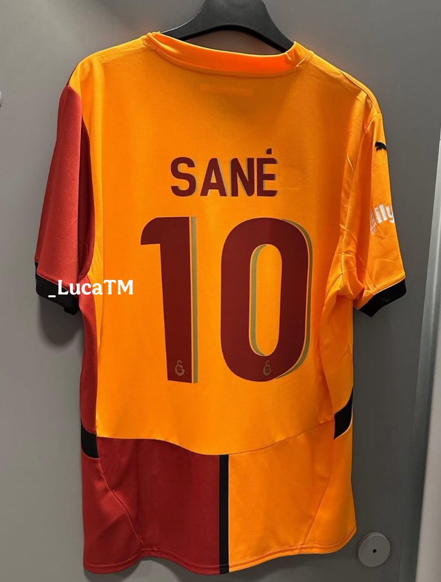 🥳 sponsorumuz 10 kişiye Leroy Sane forması hediye ediyor. Bizi takip edip gönderiyi rt etmeniz yeterlidir.