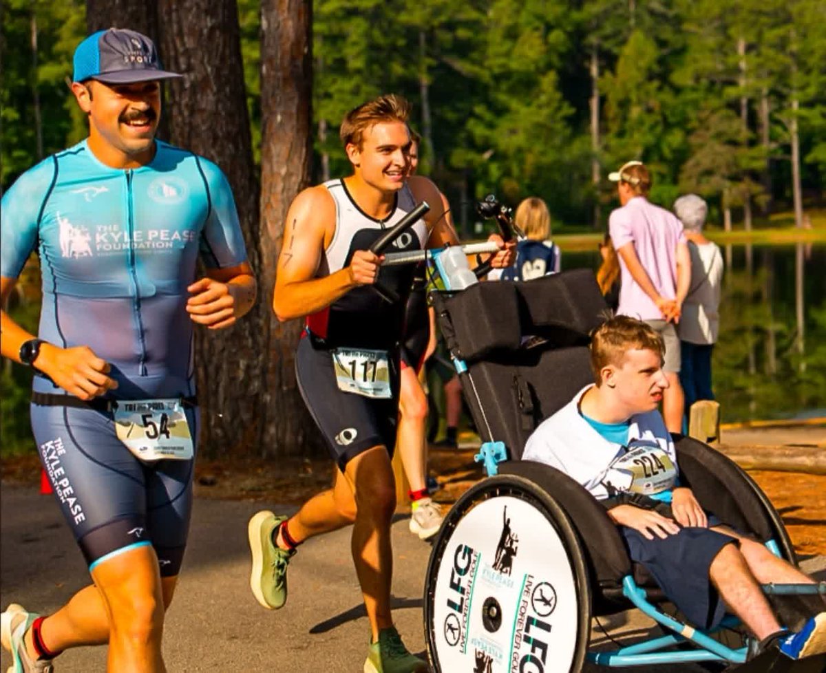 KylePeaseFdn's tweet image. Running clears your mind. Pushing together fills your heart. 💙
Every KPF DUO Team proves that the best therapy happens on the course.

Join the movement and #getinvolved at kylepeasefoundation.org/getinvolved

#MentalHealthMatters  #PushBeyondLimits #KylePeaseFoundation  #JointheMovement