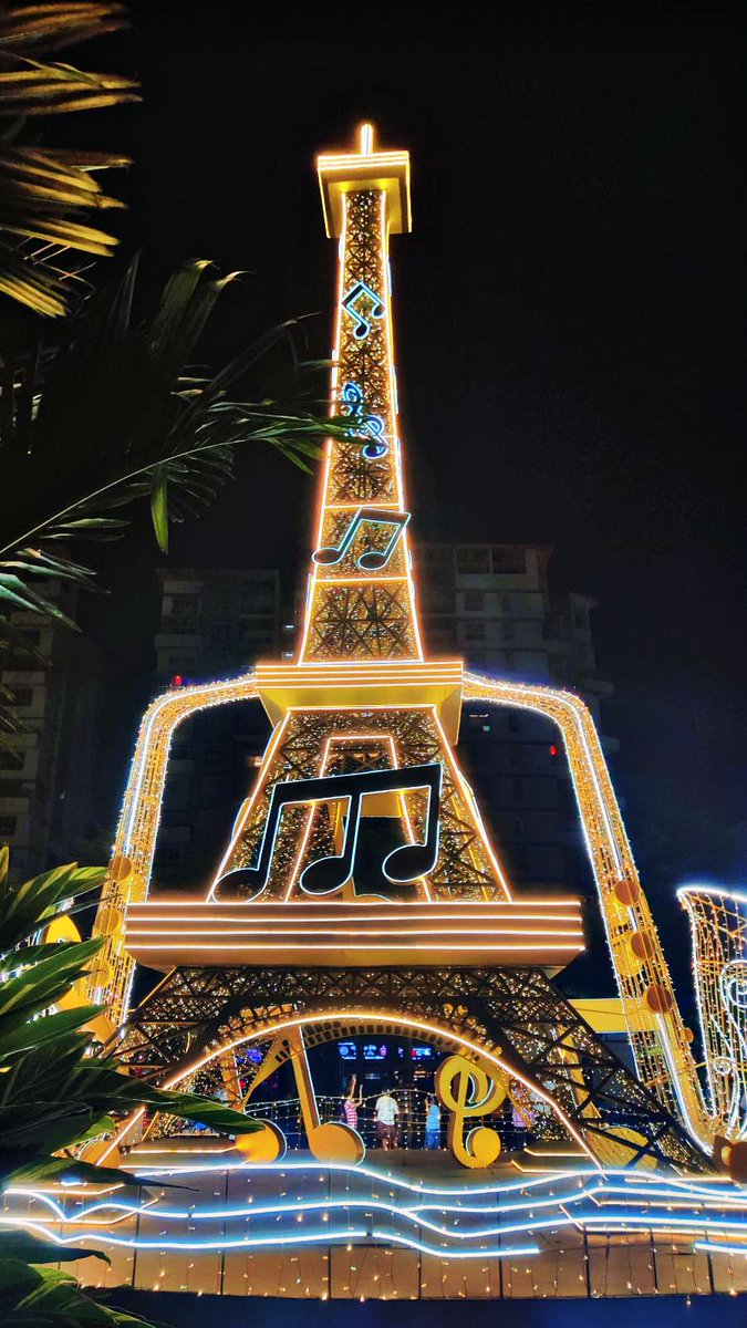 hp_sagar4390's tweet image. आज महाड MIDC मध्ये काम होत, 12 तासात काम संपवून येताना हे दिसला। 
#PhoenixMalloftheMillennium
#Wakad #Diwali2025