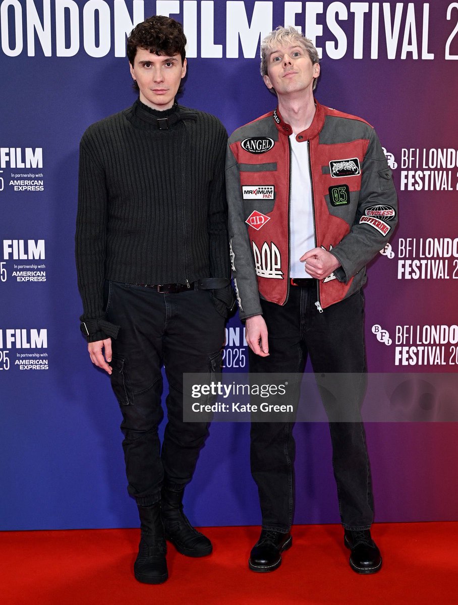mooonbutt's tweet photo. Their first red carpet photos as an out gay couple. Man. https://t.co/zYCc8qtj7K