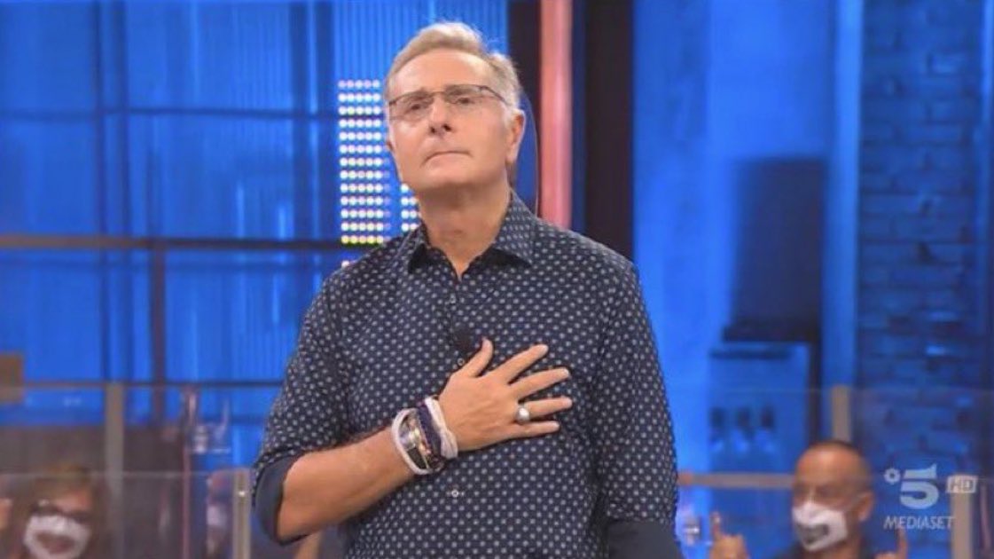 a_artemisia95's tweet photo. 'Hai mai pensato di fare politica?'
'Nah io faccio cose serie.'

#TuSiQueVales https://t.co/1ZZJMk6Vfc