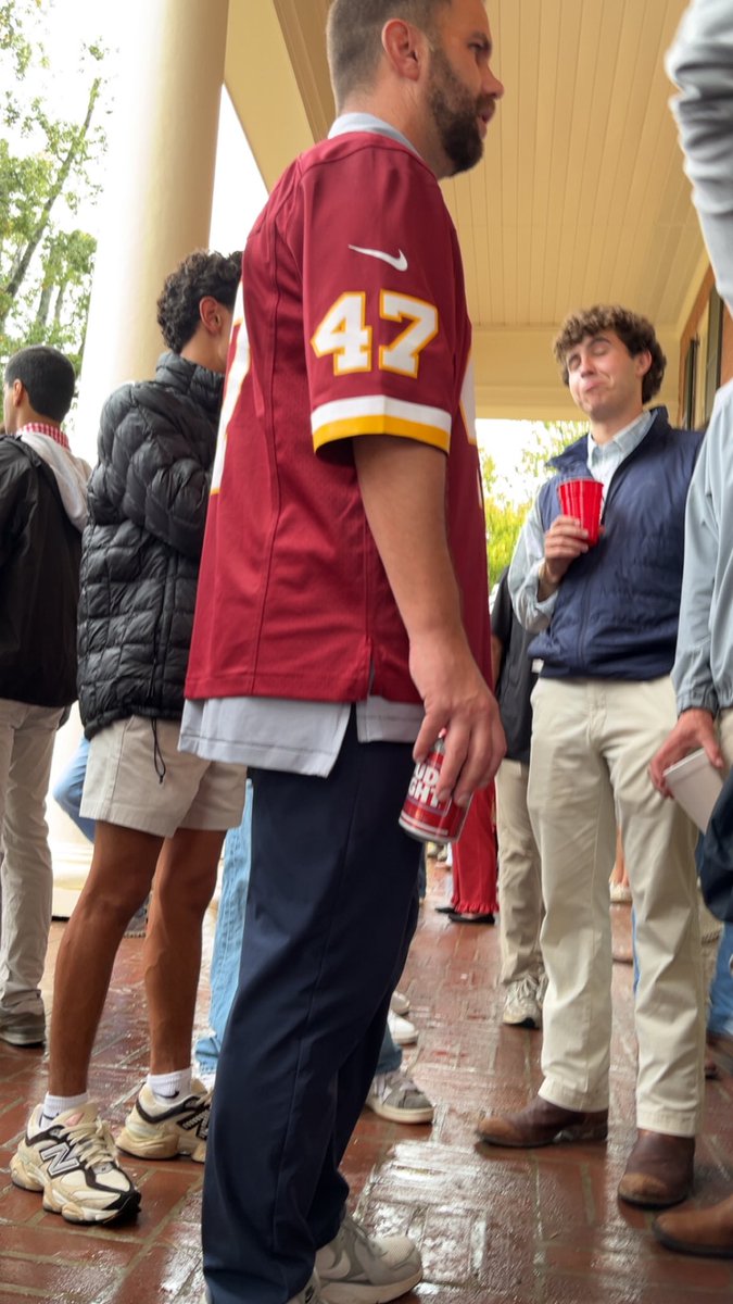 HackRusso's tweet photo. Guy rocking commanders 47 with trump on the back at the tailgate…. Shrink this plz https://t.co/lbPKDwh0LU