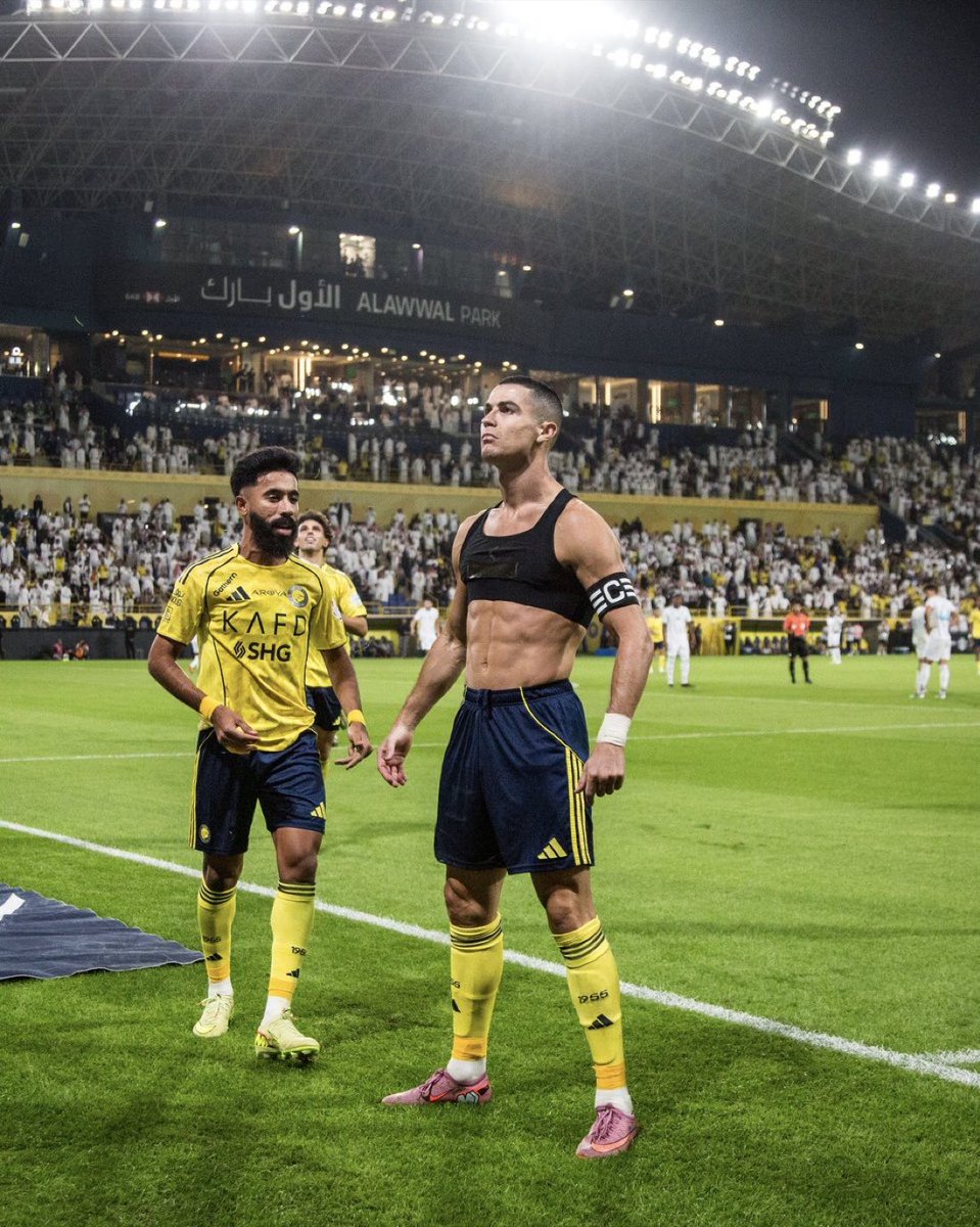 تكفى بوشل كان تأخرت بس 10 ثواني 🥹
#كريستيانو_رونالدو 
#النصر_الفتح