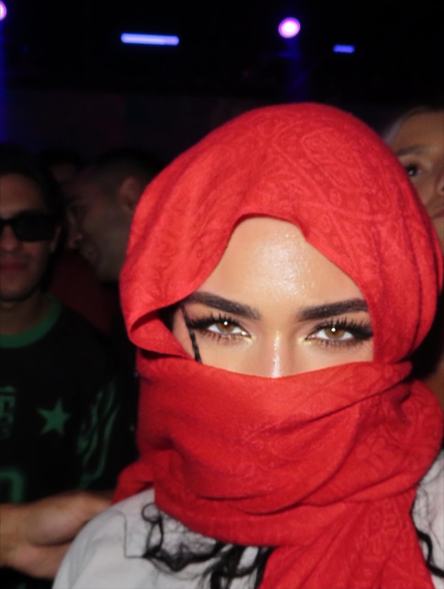 emilyserrano_'s tweet photo. melting ya mind #iiipoints https://t.co/hgoEb65dDm