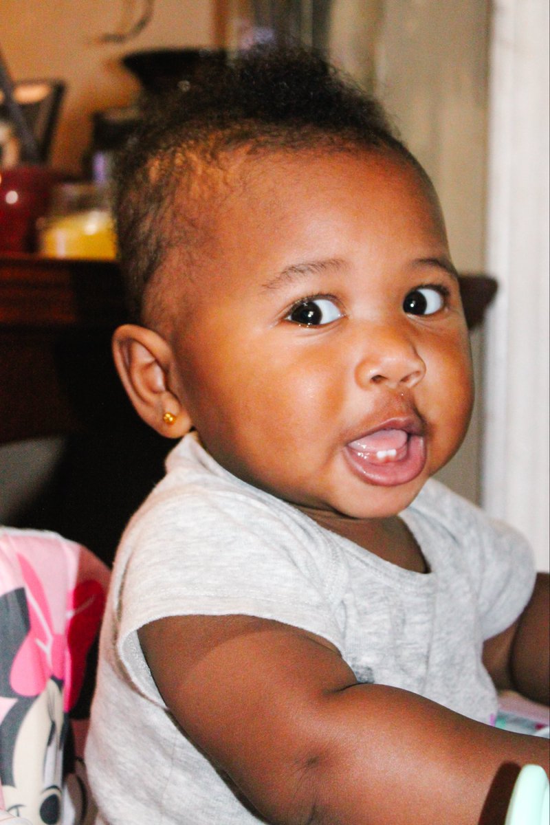 krissybri's tweet image. My girl got her ears pierced this week. She’s such a diiivvvaaaa. #9mos 

📸 credits: mama