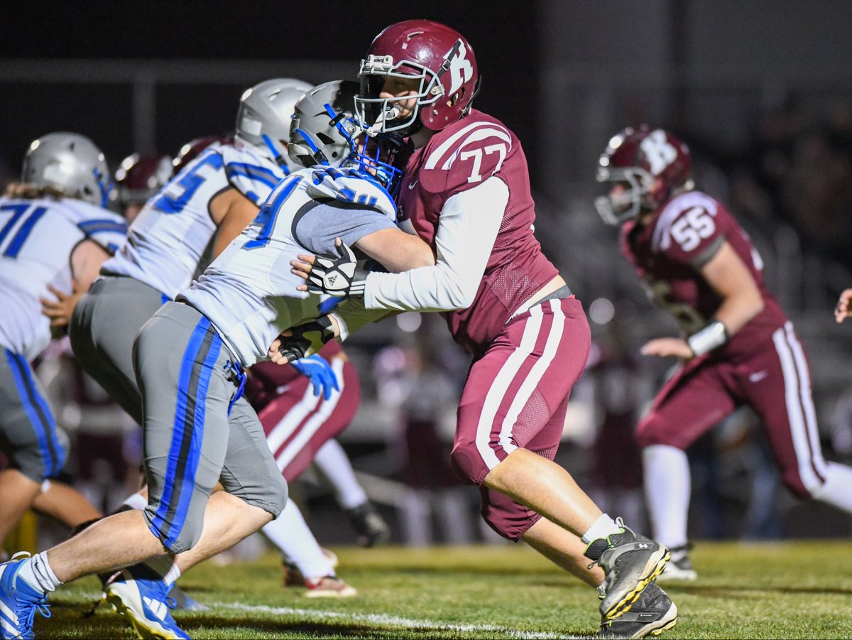 ValleySportsPix's tweet photo. Homecoming & Senior Night!! Coyotes vs Lightning 🏈 #Homecoming #SeniorNight
#letsgoyotes #FridayNightLights #EWAC #SportsPhotography https://t.co/anONmsUFYO