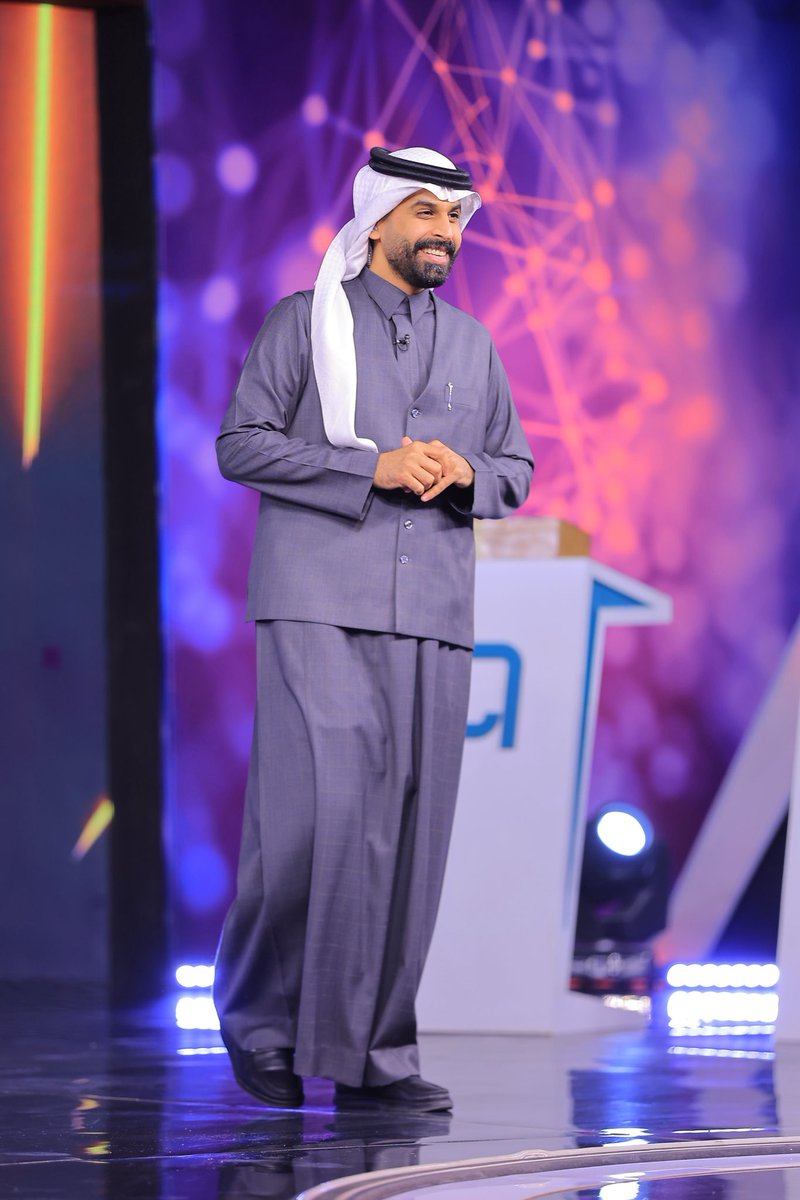 وأحس أن كل شيء يبتسم لي ليا لديت
وأحس نور الصبح يطلع على شاني
الإزدياد 🩵

 #كاريزما79