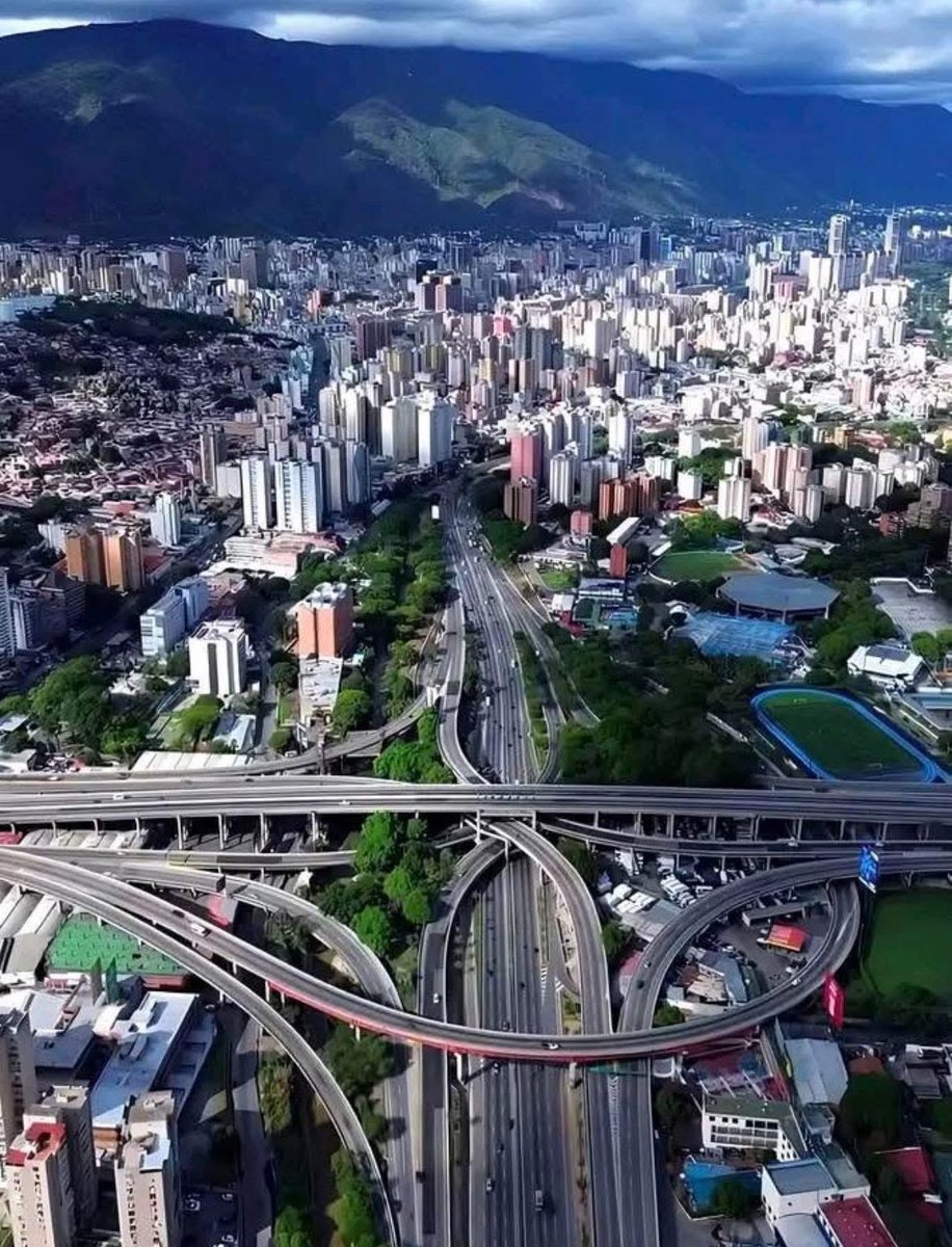 GianlucaCoccon1's tweet photo. Espectacular 
CARACAS Distrito Capital 
abajo distribuidor La Araña 
VENEZUELA 🇻🇪🇻🇪🇻🇪🇻🇪🇻🇪🇻🇪🇻🇪🇻🇪🇻🇪🇻🇪🇻🇪🇻🇪🇻🇪🇻🇪🇻🇪🇻🇪
@Loyovzla https://t.co/R00X9p3Eyu
