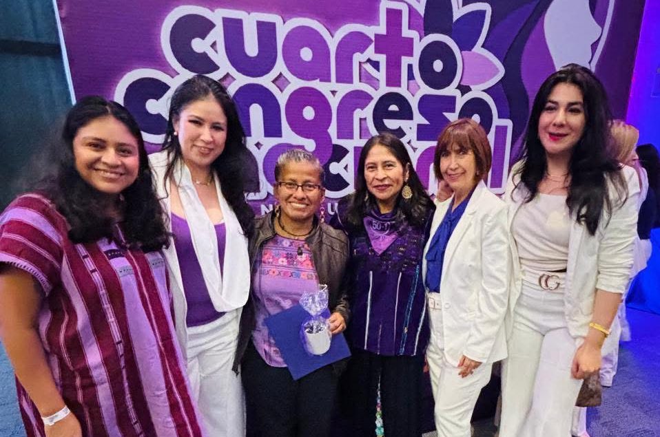 En el 4to. Congreso Nacional 50+1 se realizó el segundo panel: “Llegamos todas: Derechos políticos de las mujeres indígenas y afromexicanas”, siendo nuestras participantes un ejemplo de resistencia ante la invisibilización, el racismo y la exclusión, y compartiéndonos como han