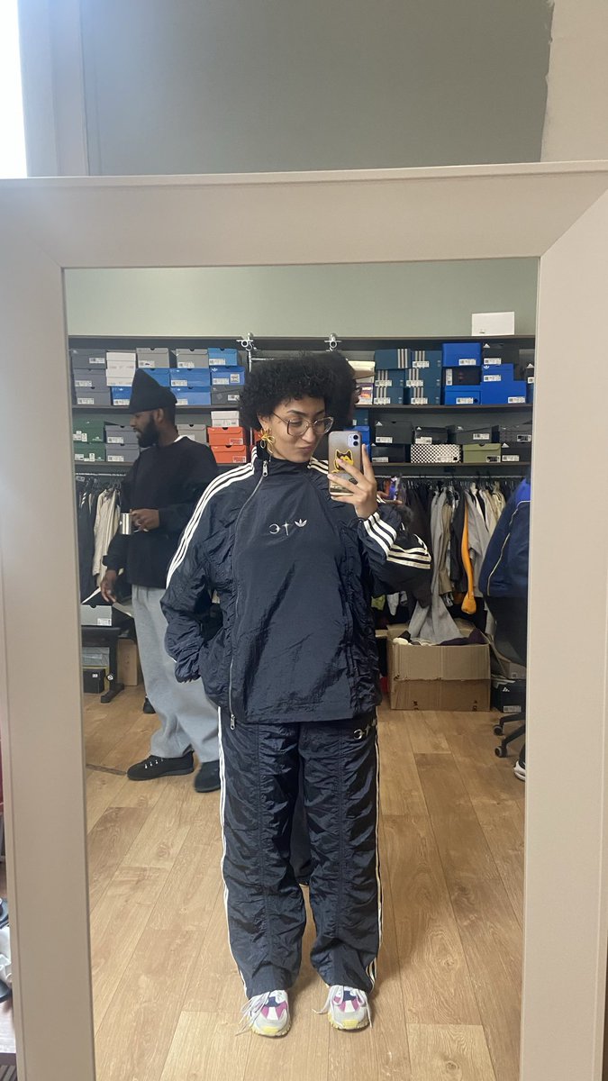 J’ai le maxi plaisir de vous annoncer que dorénavant je suis journaliste auprès de l’équipe de <a href="/CaminoTV/">LONGUE VIE À TOUS MENNÉS ❤️</a> 🫂🌟🤙🏽🥲