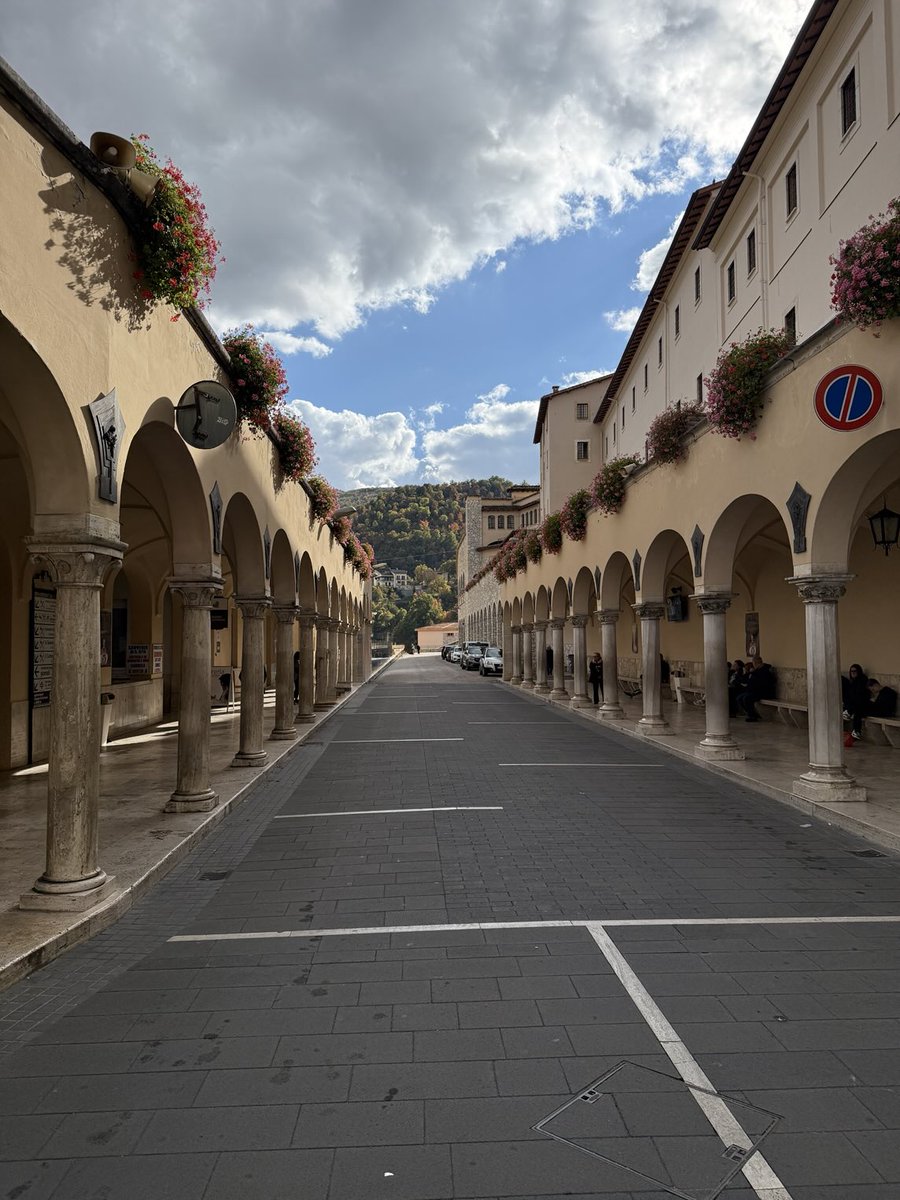 minihan8's tweet photo. Italy sure is beautiful https://t.co/0ObDHaqwqb