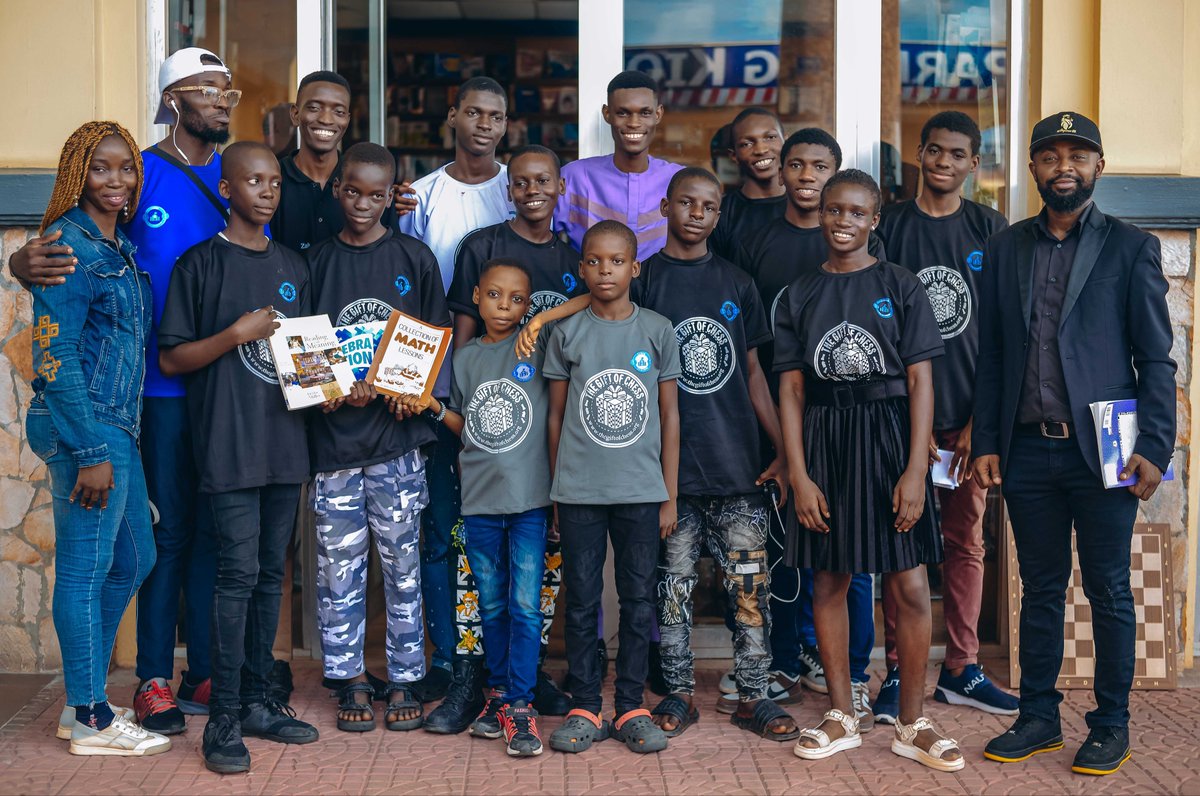 Chesstoschool's tweet image. A lot of children have to pick plastic bottles before they can afford to eat.

Some don’t “dream”; some just hope for something to eat at the end of the day.

Some had dreams but they were cut short because they didn’t have enough resources, support, and opportunities to pursue…