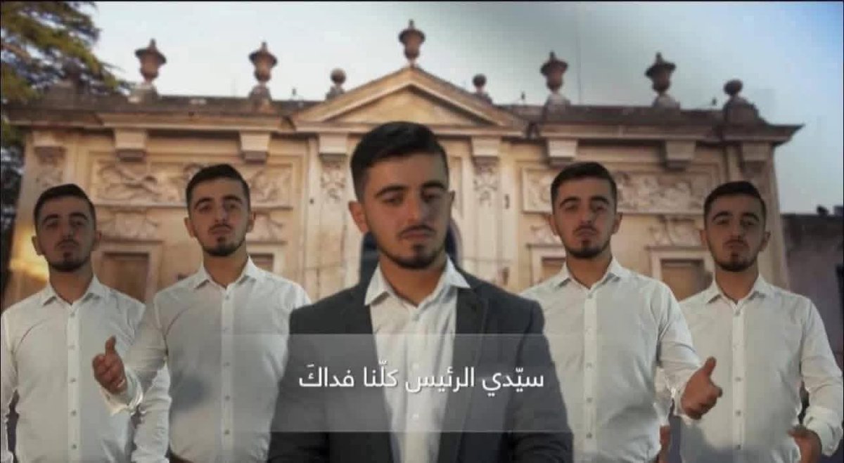 اليوم هذا الفتى أصلحه الله، نشر فيديو عم يأنشد فيه للرئيس، فيه تطبيل وووو، صراحة ما أجى مني شوفه كامل، ويلي عجبني أنه معظم أهل الثورة أنكروا فعلته، وبالذات الناس المؤيدة والمحبة للرئيس، فعلا اليوم المراهنة على وعي الشعب، وطالما أهل الثورة موجودين لا خوف على دولتنا، نسأل الله أن