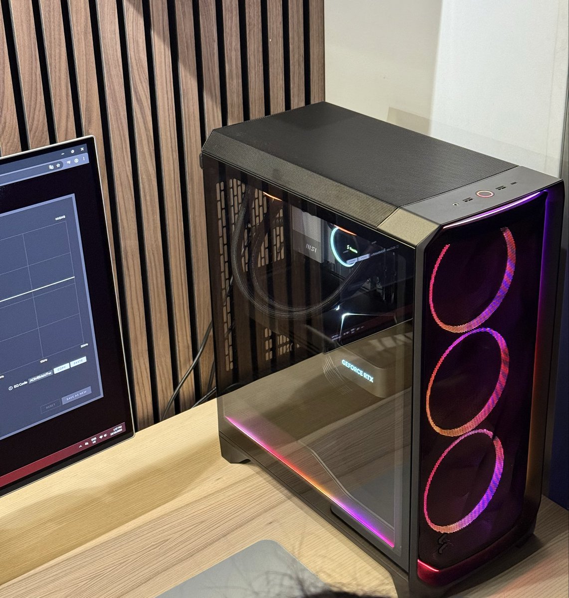 GeForce_JacobF's tweet image. Some of the GeForce RTX hardware on display at TwitchCon!
