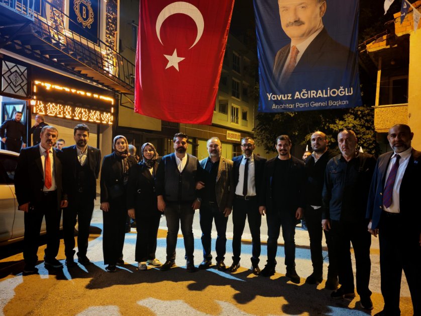Osmangazi İlçe Teşkilatımız ile sahadayız.

<a href="/yavuzagiraliog/">Yavuz Ağıralioğlu</a> 
<a href="/BurakHasip/">HASİP YAVUZ BURAK</a> 
<a href="/anahtarparti/">Anahtar Parti</a>