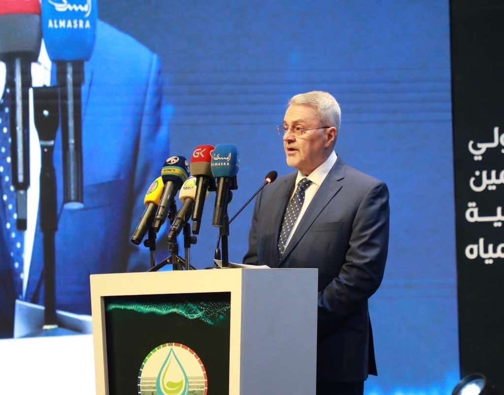 اختتام المؤتمر العلمي الاول لمركز العلمين للبحوث البيئية والتغيرات المناخية والمياه بمشاركة رسمية وإقليمية واممية
 
برعاية دولة رئيس الوزراء المهندس محمد شياع السوداني، 
وبحضور وزير البيئة ومحافظ البنك المركزي، اختتمت في بغداد السبت ١٨ تشرين الاول ٢٠٢٥،  اعمال " المؤتمر العلمي