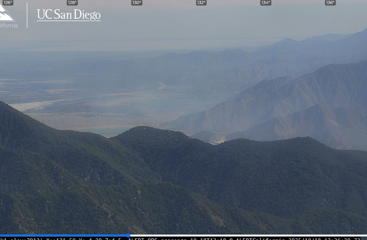 engineco16's tweet image. #ParkmeadFire Hwy. 111 x/Gateway (the road to the tram) #PalmSprings. Aircraft from Hemet enroute, not much smoke left.