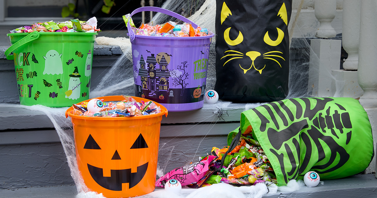 Trick-or-treat in style! 🍬 
Grab your bags and buckets today.
DT.social/FuXt50X9s7I