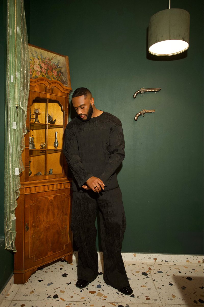 kolapo__o's tweet image. Black. Bold. Unbothered