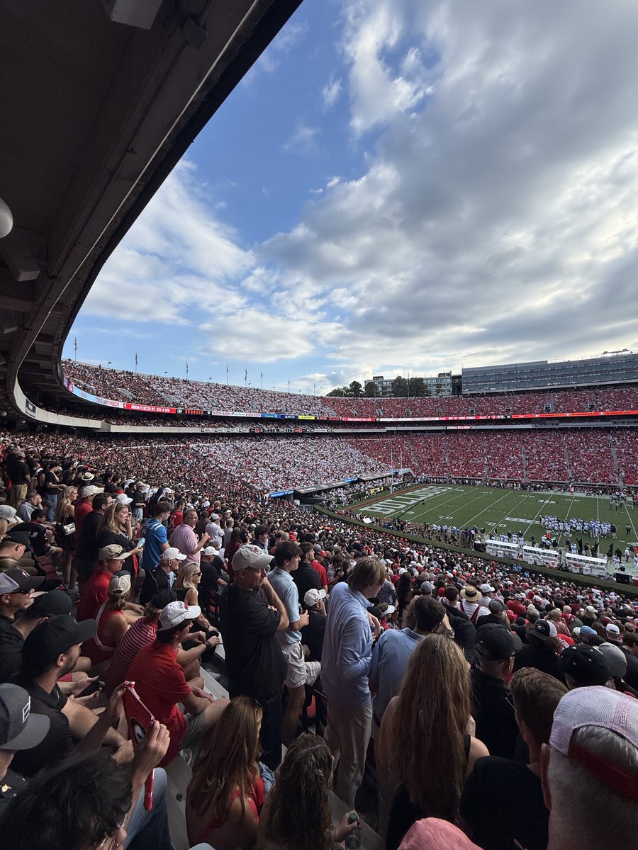 THE STRIPE ⚫️⚪️🔴