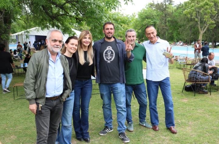 GustavoHArrieta's tweet photo. Celebramos el #DíaDeLaLealtad, en un acto que compartimos con el gobernador @Kicillofok, @JorgeTaiana, @JuanGrabois, intendentes y militantes, en #SanVicente.

Una fecha que nos une como Pueblo y nos compromete a seguir trabajando por una Patria Soberana, para Todos y Todas. https://t.co/Ud2bUugYaz