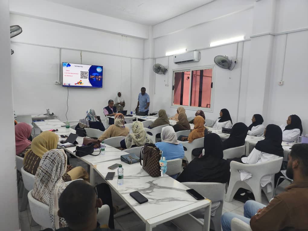 MycetomaRC's tweet image. 🎓 Empowering Futures through Stronger CVs!

On Oct 16, @ProfAHFahal led an inspiring #CVWriting workshop — helping participants showcase their skills &amp;amp; achievements.

Organized by the @fasrc2, @NationalUni_SD &amp;amp; Dr. Bushra Ibnauf Center.

#CareerDevelopment #HigherEducation