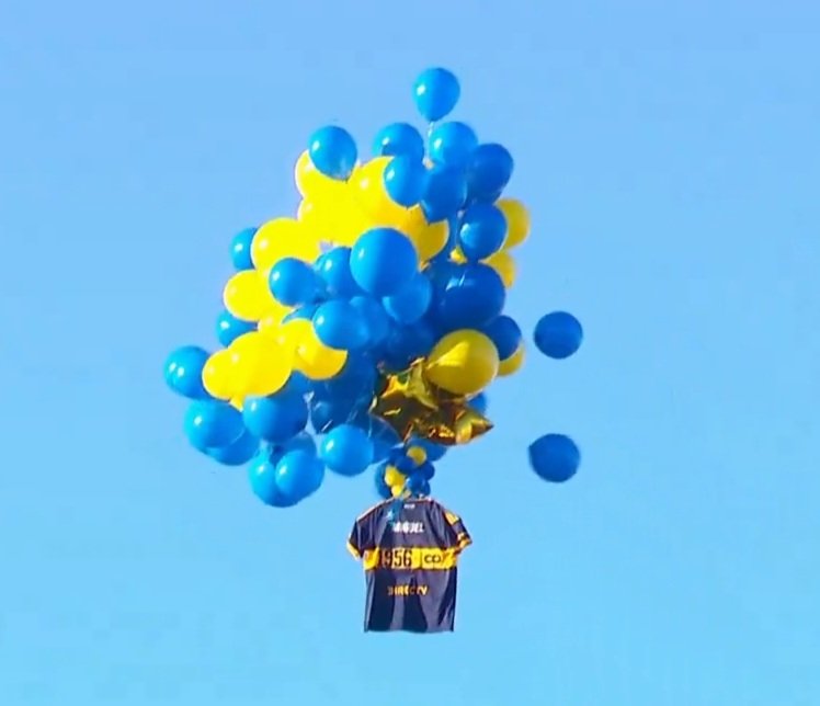 Nicoambrogi's tweet photo. Eterno, Miguel Angel Russo 💙💛💙 https://t.co/y4khtEmyQi