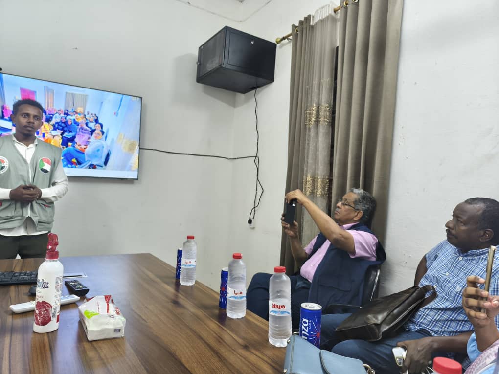MycetomaRC's tweet image. 🎓 Empowering Futures through Stronger CVs!

On Oct 16, @ProfAHFahal led an inspiring #CVWriting workshop — helping participants showcase their skills &amp;amp; achievements.

Organized by the @fasrc2, @NationalUni_SD &amp;amp; Dr. Bushra Ibnauf Center.

#CareerDevelopment #HigherEducation