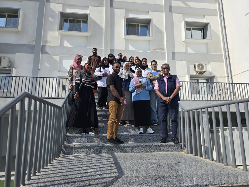 MycetomaRC's tweet image. 🎓 Empowering Futures through Stronger CVs!

On Oct 16, @ProfAHFahal led an inspiring #CVWriting workshop — helping participants showcase their skills &amp;amp; achievements.

Organized by the @fasrc2, @NationalUni_SD &amp;amp; Dr. Bushra Ibnauf Center.

#CareerDevelopment #HigherEducation