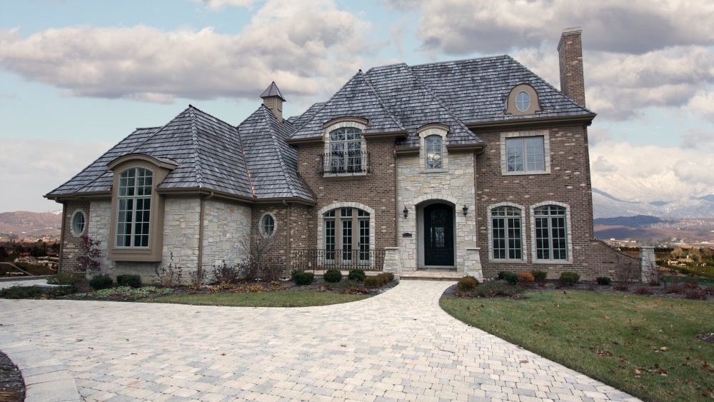 TylerSimmonsRE's tweet photo. Decorative Driveways Add Style https://t.co/nv70xgczRV https://t.co/GjAh8PyPxV