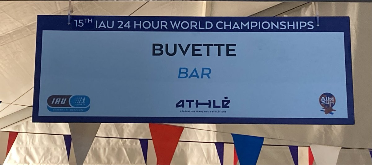 millsy262's tweet image. Watching the joggers go round and round!