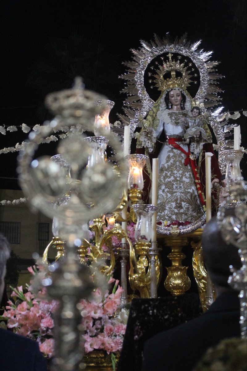 En la tarde de hoy, hemos recibido a la querida <a href="/RosariodSJuan/">HdadRosario</a> a su paso por nuestra Parroquia de San Juan Bautista.

Que la Santísima Virgen nos bendiga y nos proteja, hermanos.

📸 <a href="/Borjamrtz/">Borja Martínez</a>