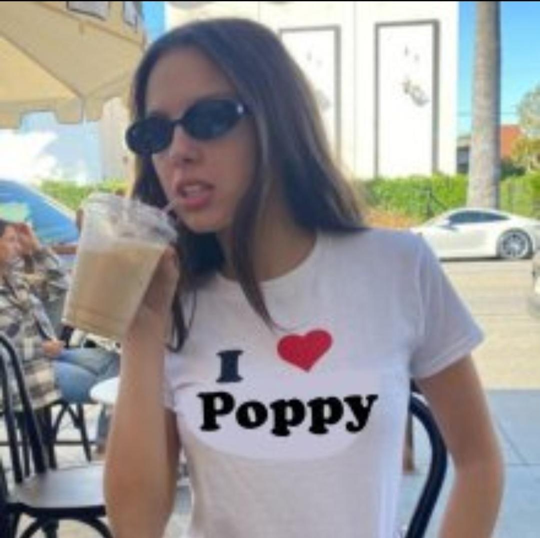 antbedumb's tweet image. #shes back !!