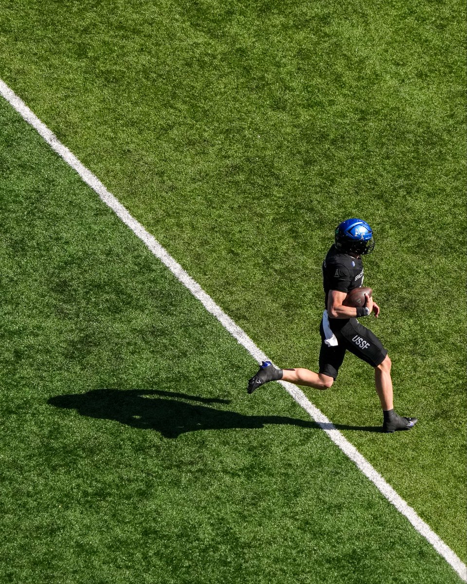 The Space Force unis are looking GOOD 👀💫