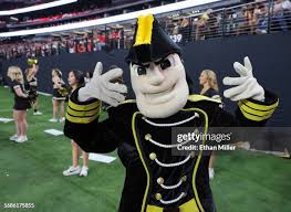 Dontthinkson01's tweet image. Wonder if @jmattjmattjmatt has anything to talk about if he visits @Raw__Room soon.