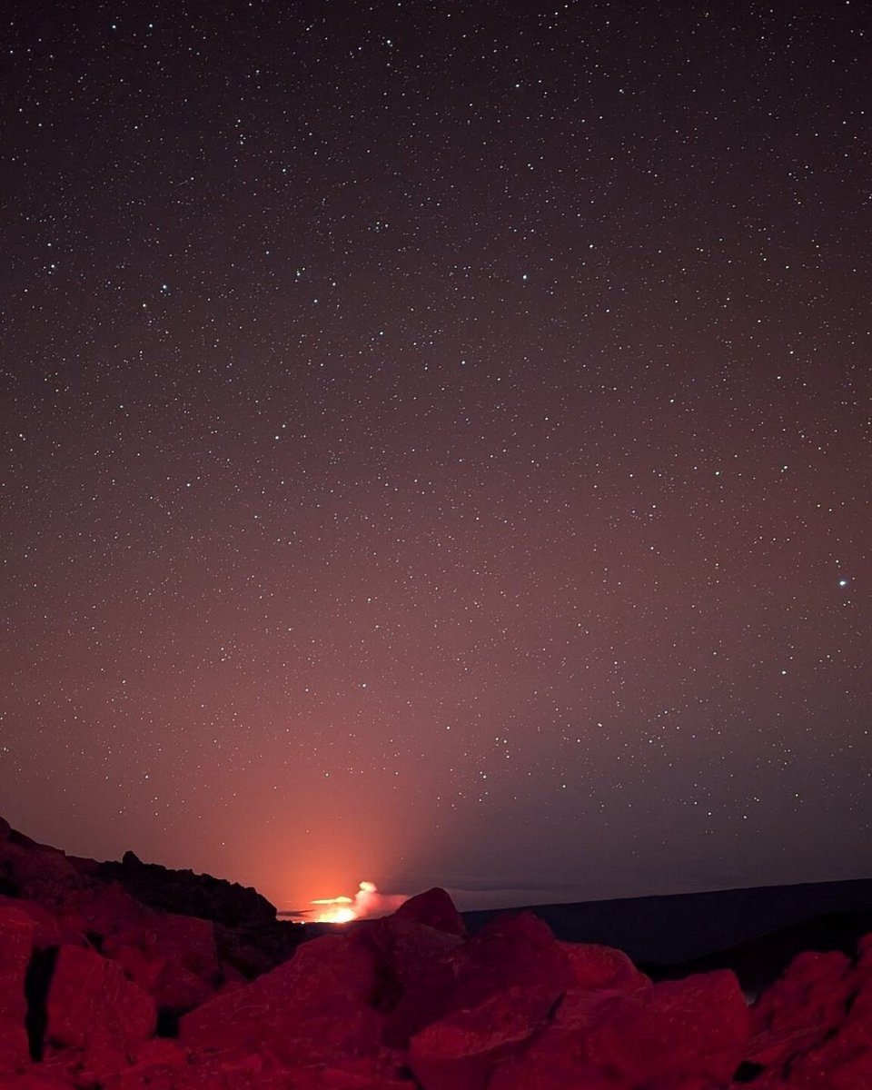 Tripadvisor's tweet image. Anyone else get the urge to climb to the highest point in Hawaii to watch the sunset? tripadv.sr/4930teU