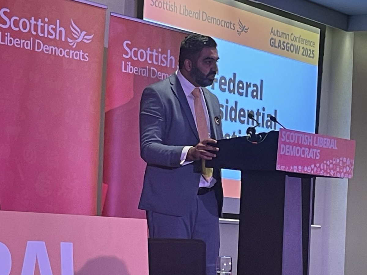 BordersRayLD's tweet image. great day at @scotlibdems Conference in Glasgow - busy, buzzing and energised for next year’s election! I was pleased to support my friend @kam_hussain5 campaigning to be Vice-President of @LibDems #Kamran4VP &amp;amp; catch up with @duncdunlop 🔶