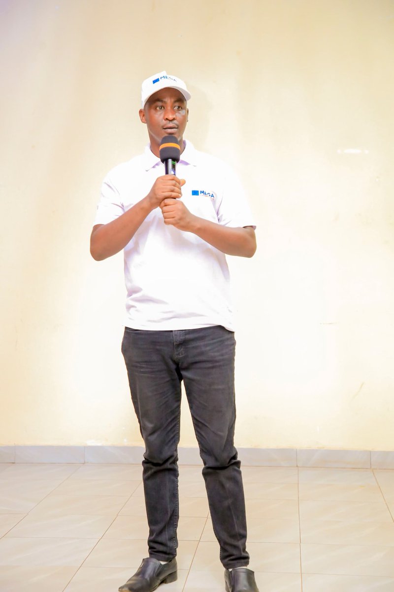 Megaccebdi's tweet photo. Badandaza, mwumve ko isoko y'ibidandazwa vyanyu yabonetse. Abaguzi bari online. Mubasangeho muciye kuri https://t.co/OIud67uQqm

#commercedigital
#Ecommerce 
#Burundi
#adb 
#Wb_digital https://t.co/Srm1kSPyuv