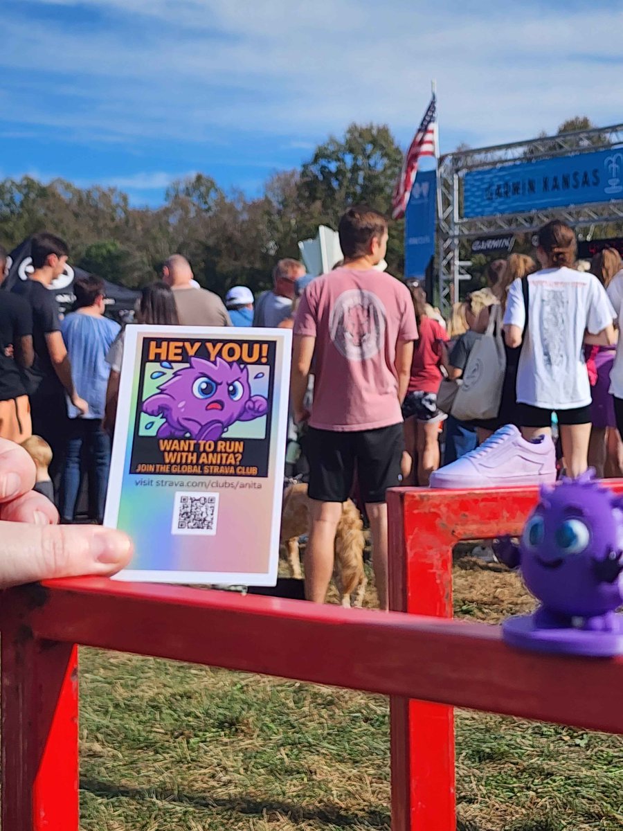 ANITA had a great time at the Kansas city marathon. GMink 💜