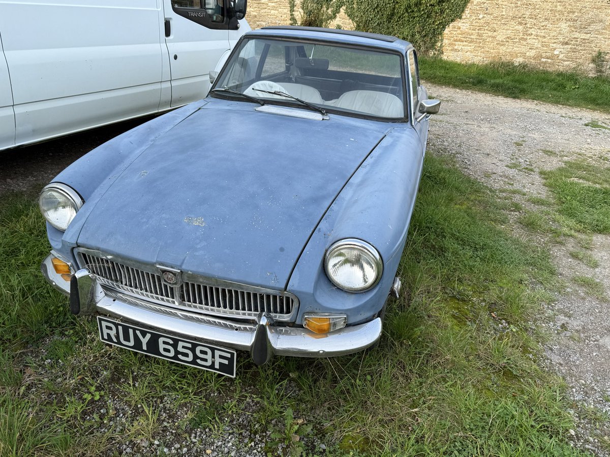 I came across a lovely ‘exposed MG midget’ today wondering in the countryside #classic